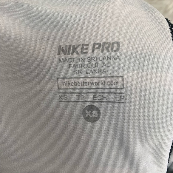 Ladies Size XS Nike Pro Full Length Leggings. - Picture 5 of 5